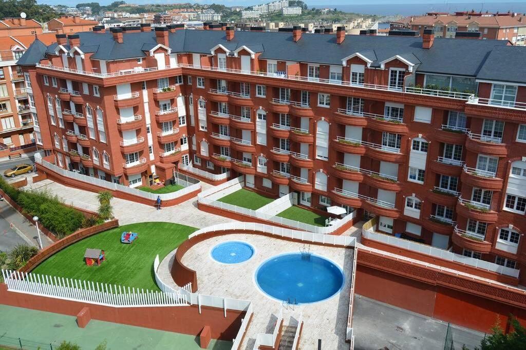Castro Holidays - Centrico Piscina Urbanizacion Garaje Gratis Castro Urdiales Zewnętrze zdjęcie