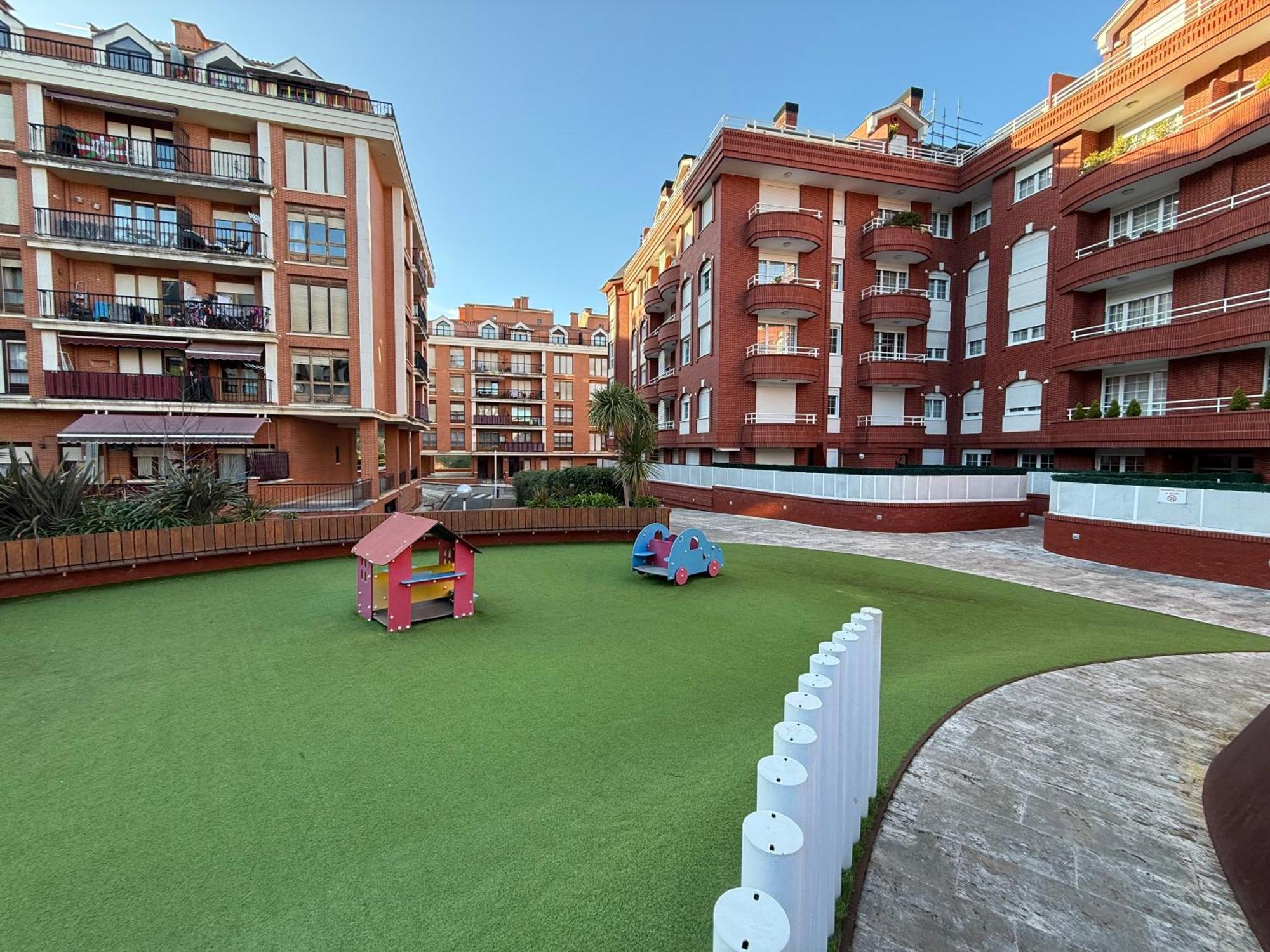 Castro Holidays - Centrico Piscina Urbanizacion Garaje Gratis Castro Urdiales Zewnętrze zdjęcie
