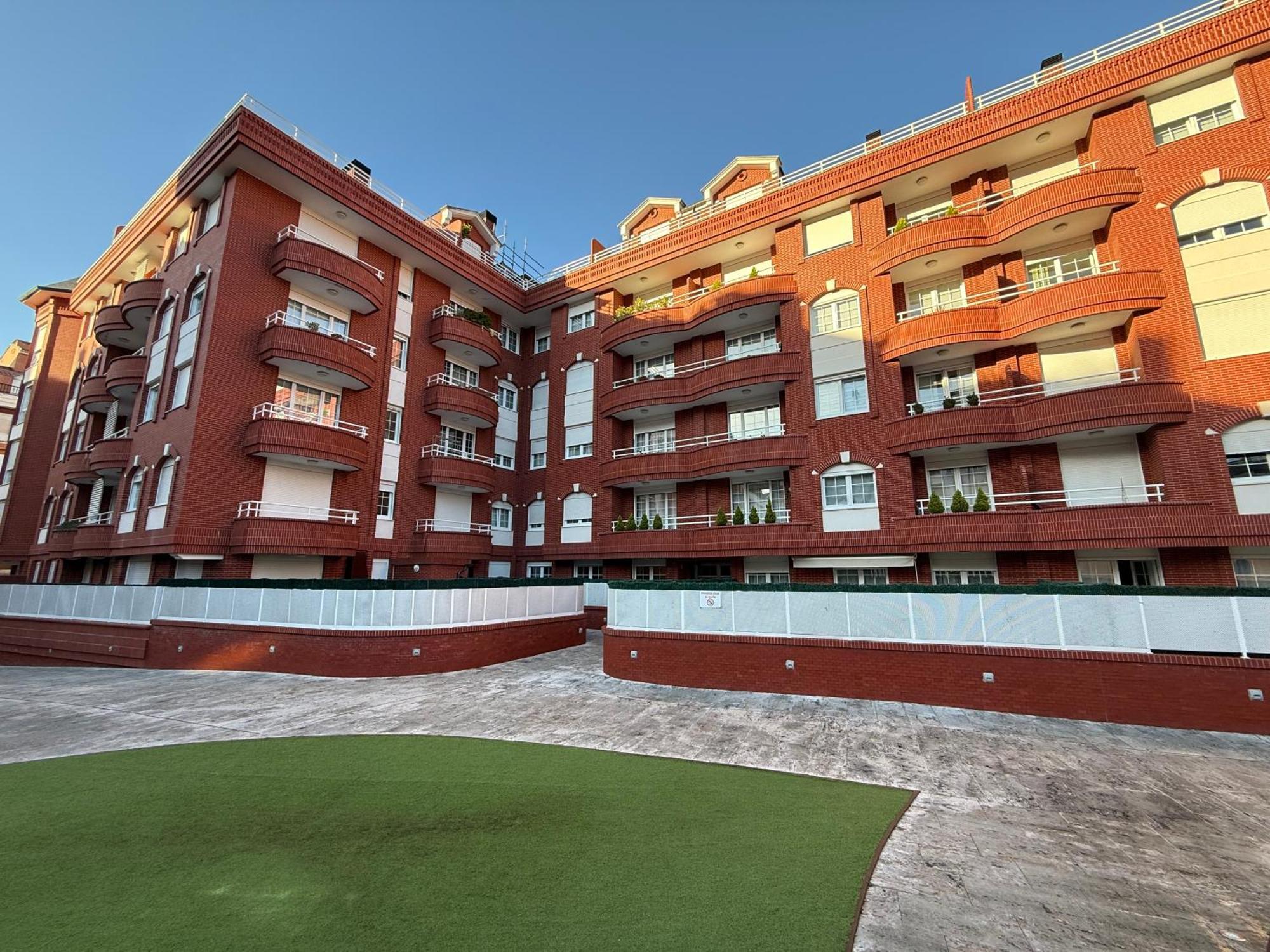 Castro Holidays - Centrico Piscina Urbanizacion Garaje Gratis Castro Urdiales Zewnętrze zdjęcie